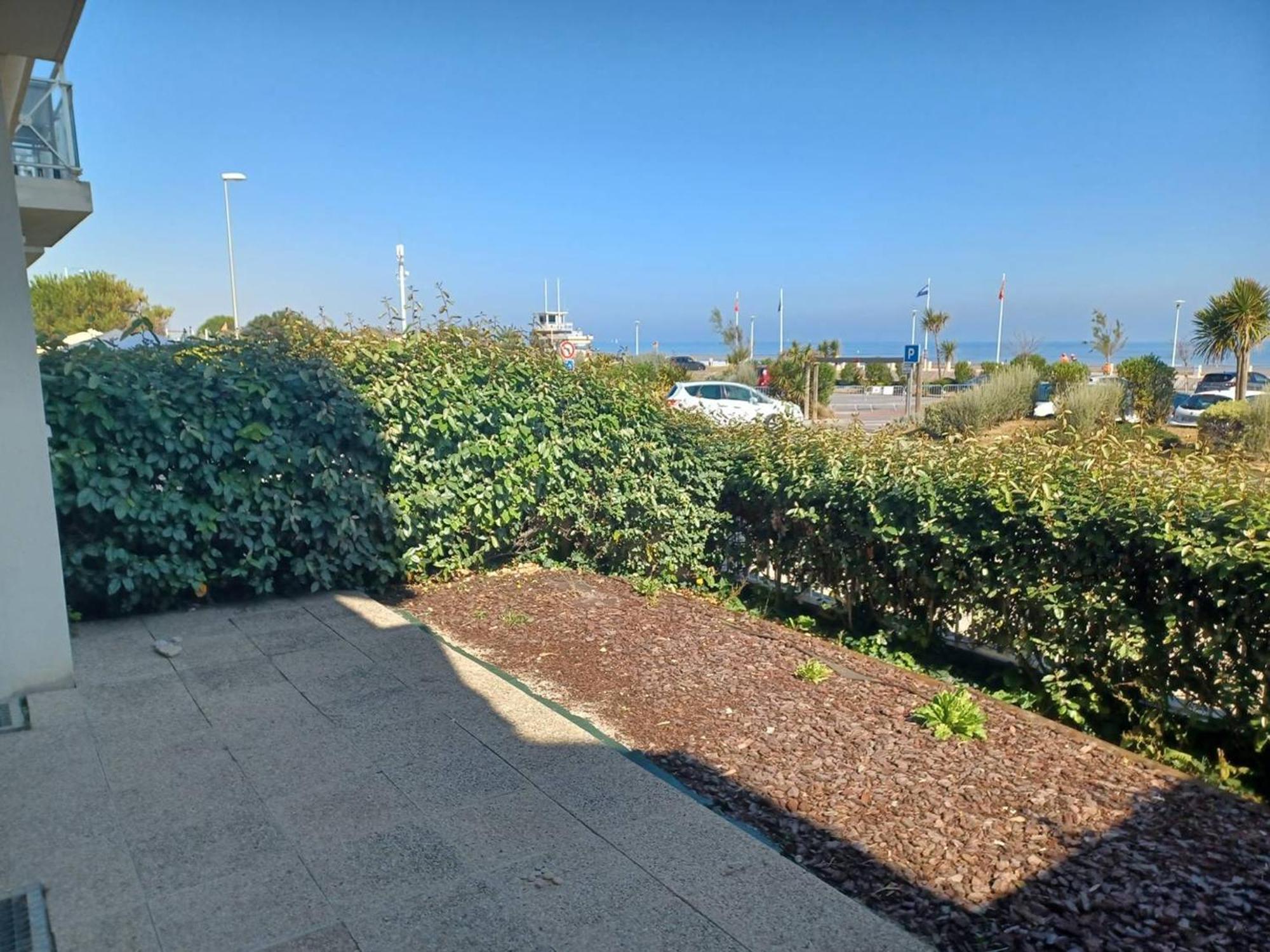 Appartement Rez-De-Jardin, Front De Mer, 4 Pers, Calme, Wifi Gratuit - Fr-1-465-46 Merville-Franceville-Plage Exterior photo
