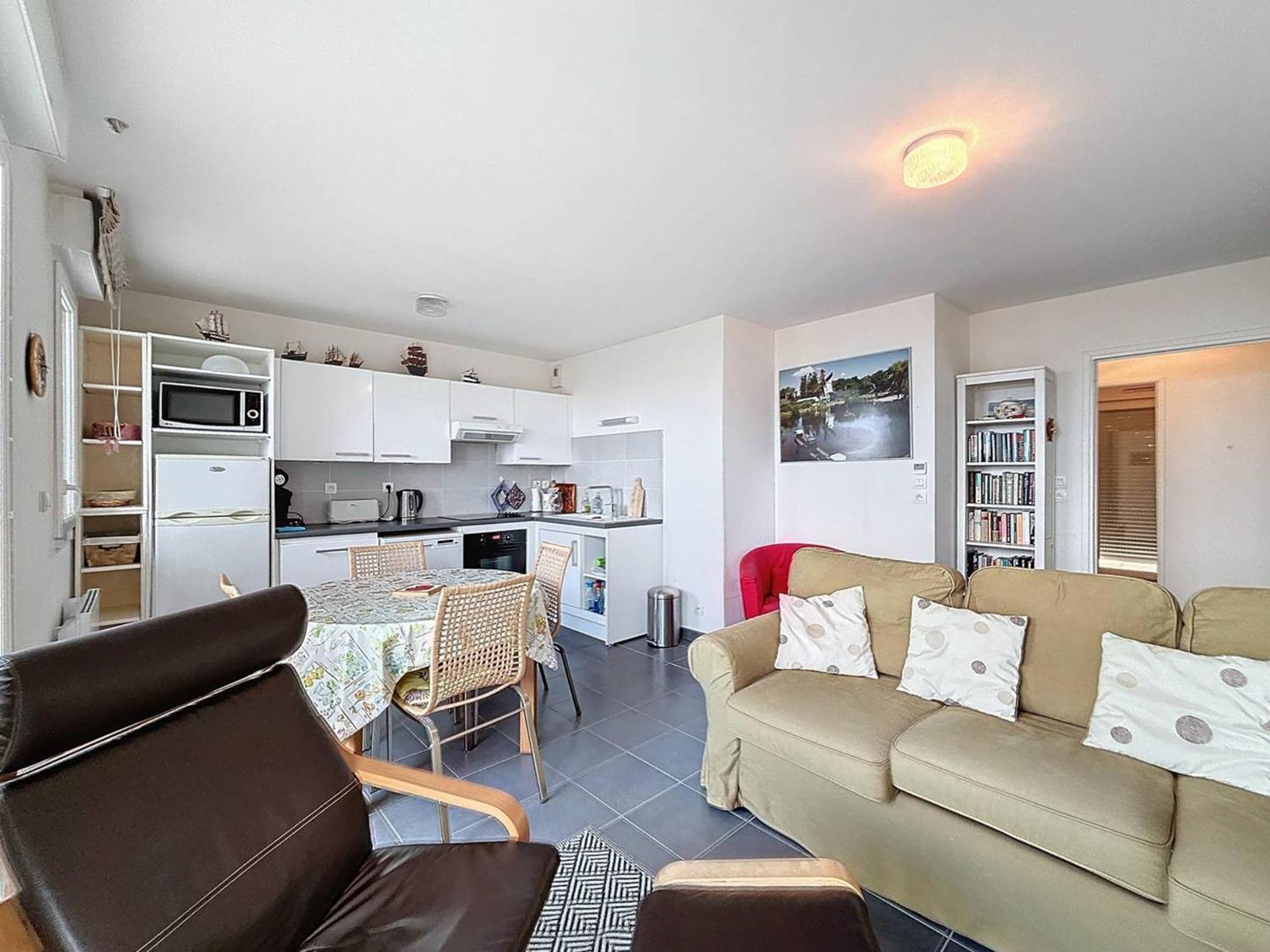 Appartement Rez-De-Jardin, Front De Mer, 4 Pers, Calme, Wifi Gratuit - Fr-1-465-46 Merville-Franceville-Plage Exterior photo